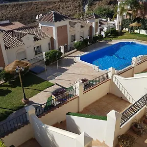 Сasa de vacaciones Stunning 2-Bed House In Nerja W Pool A C Garage, Nerja